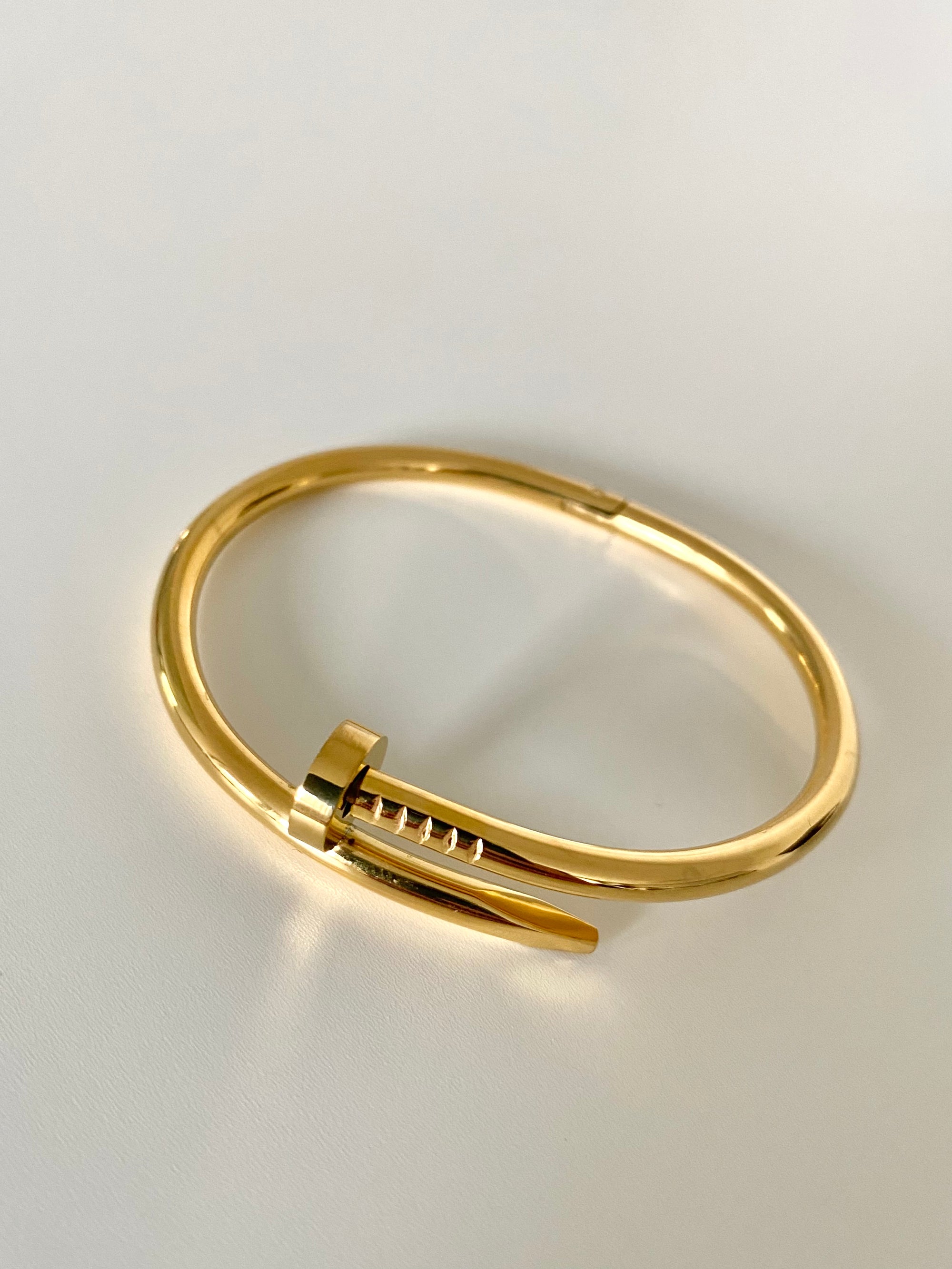 M/18K Bold Gold Nail Bangle – Hikage Jewelry