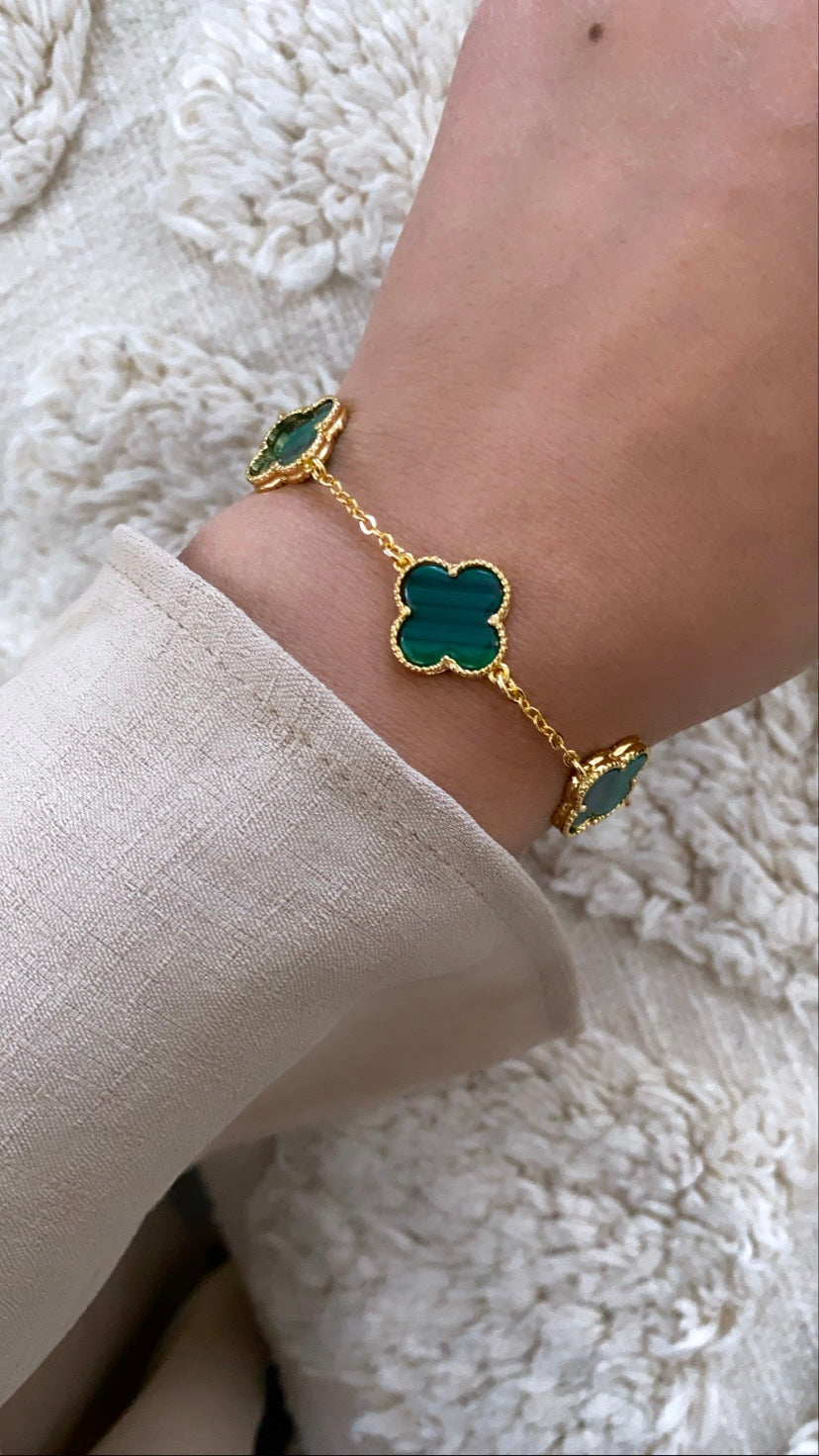 Lisner Green Leaves Bracelet, 60s Vintage Jewelry, Lisner Lucite Jewelry,  Vintage Bracelet, Oak Leaves Rhineston… | Leaf bracelet, Vintage bracelets,  Lucite jewelry
